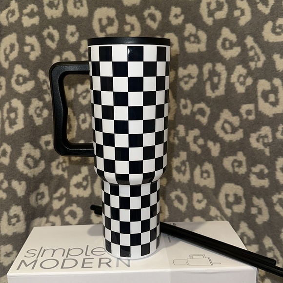 Simple Modern TREK 40oz Tumbler in Black & White Checkmate 🖤 New 🆕 Only One 🖤 - Picture 5 of 17